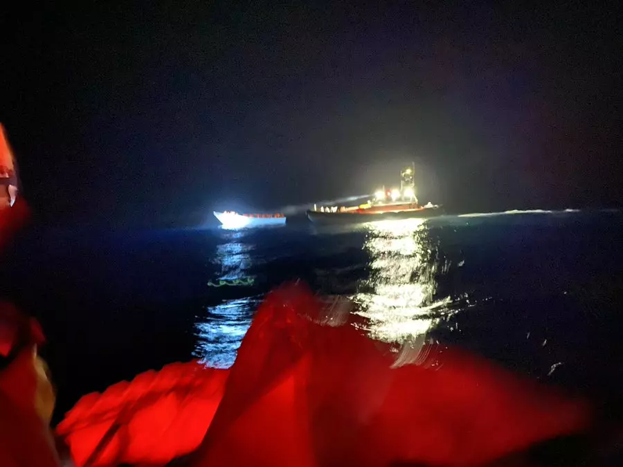Malta, rescue efforts save 85 migrants but 60 in peril off Libyan coast Malta, rescue efforts save 85 migrants but 60 in peril off Libyan coast