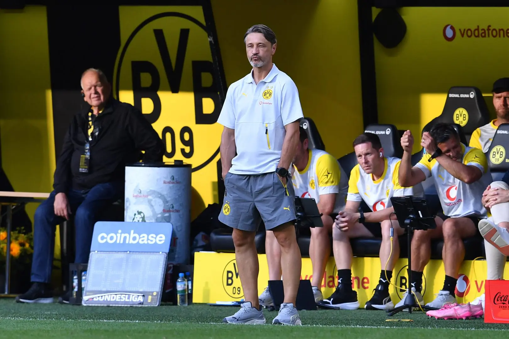 Kovac extended his contract with Borussia Dortmund, deal until 2027 Kovac extended his contract with Borussia Dortmund, deal until 2027