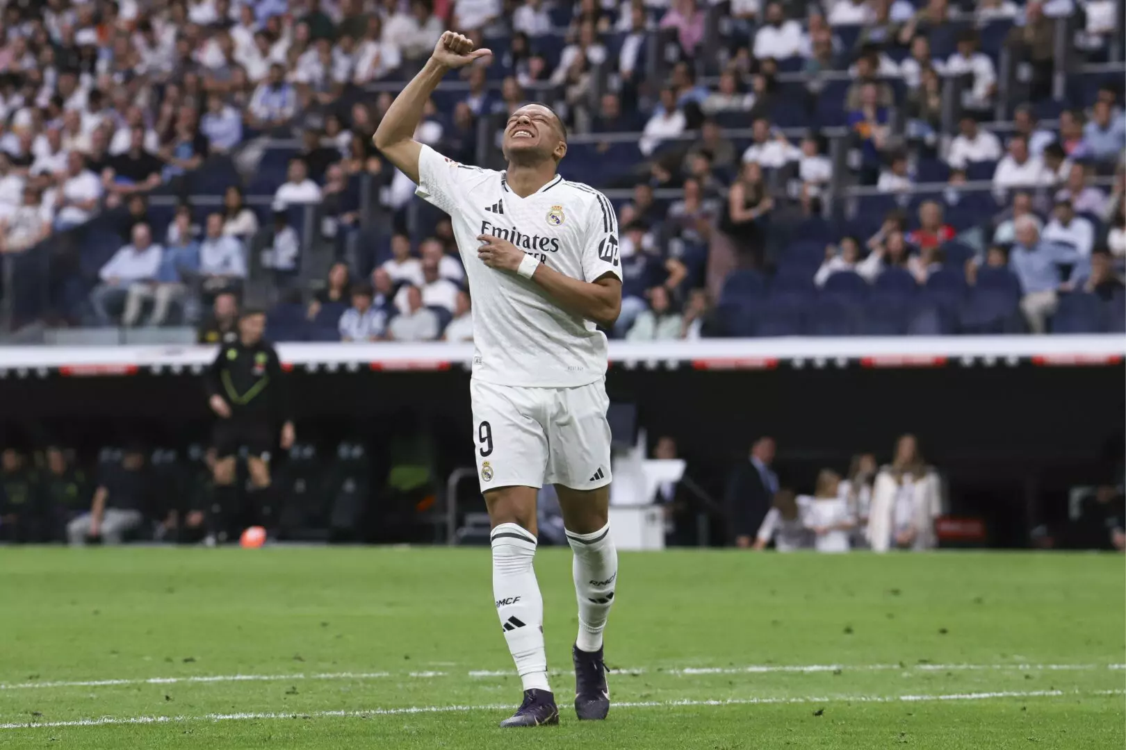 Muscle injury for Mbappé, expected to return in a couple of weeks