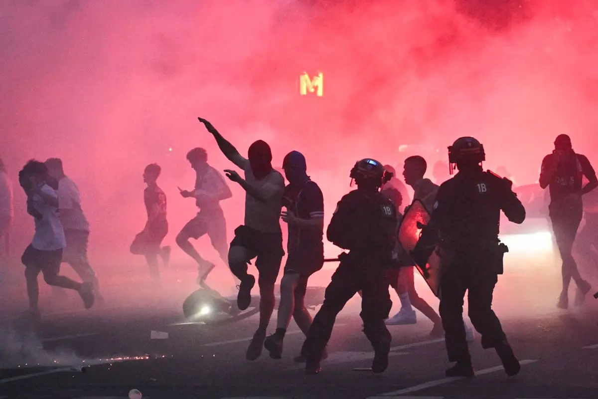 Night of violence in Paris after PSG’s Champions League victory, one dead and 780 detained