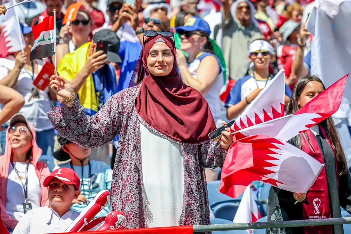 Telegraph, Qatar paid for fans to support team at World Cup