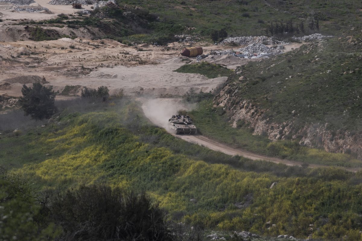 Lebanon, Israeli troops move towards Wadi Slouki Lebanon, Israeli troops move towards Wadi Slouki