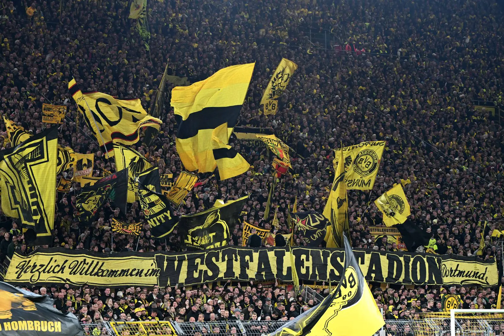 Borussia Dortmund, rewards for fans who don’t use smartphones at the stadium Borussia Dortmund, rewards for fans who don’t use smartphones at the stadium