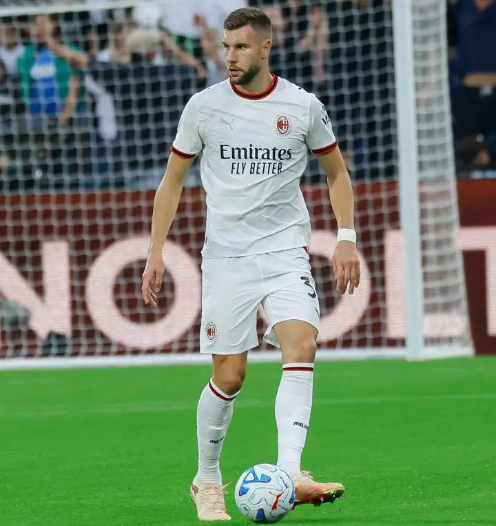 Strahinja Pavlovic extends his contract with Milan until 2031