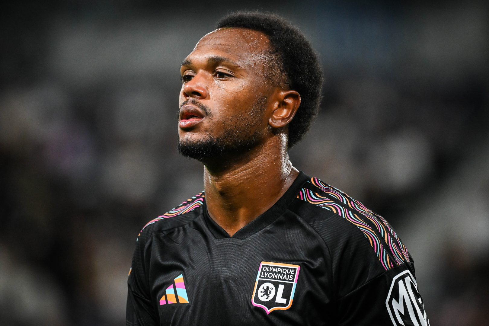 Openda suffers fibula fracture, Lyon calls for “player protection” Openda suffers fibula fracture, Lyon calls for “player protection”